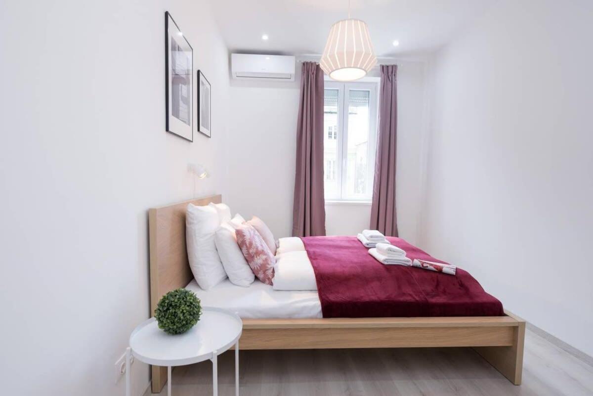 Trendy Central Apartment At Castle Budapest Eksteriør billede